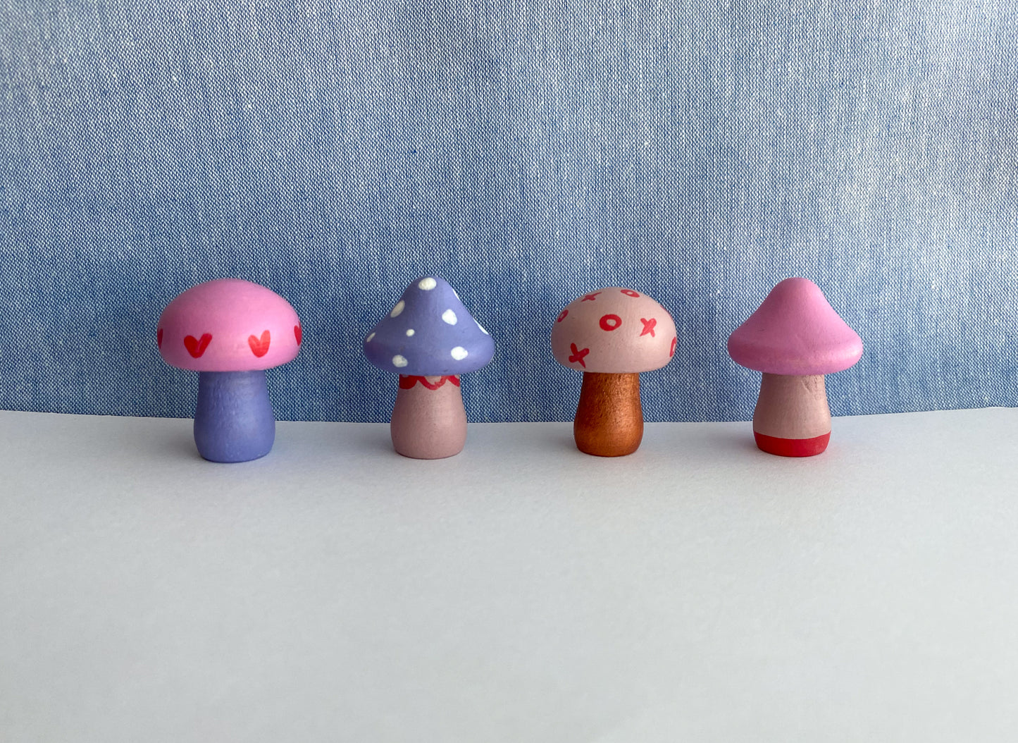 Mini Wooden Mushrooms - Pink & Purple Hearts