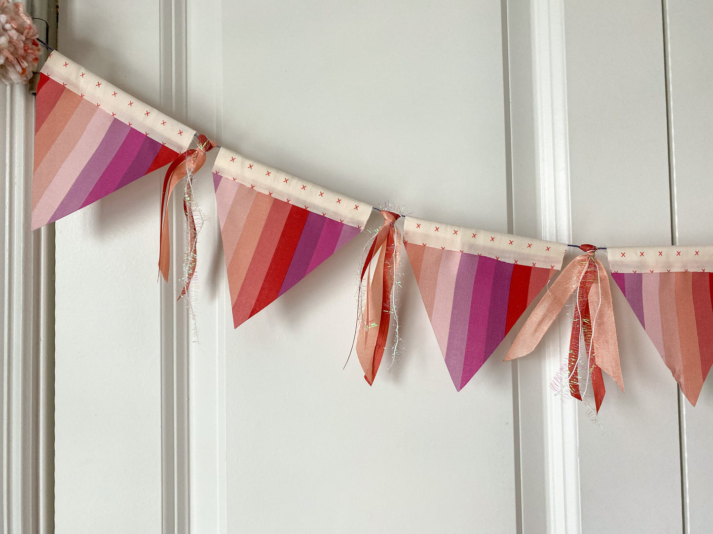 Valentine Gradient Garland