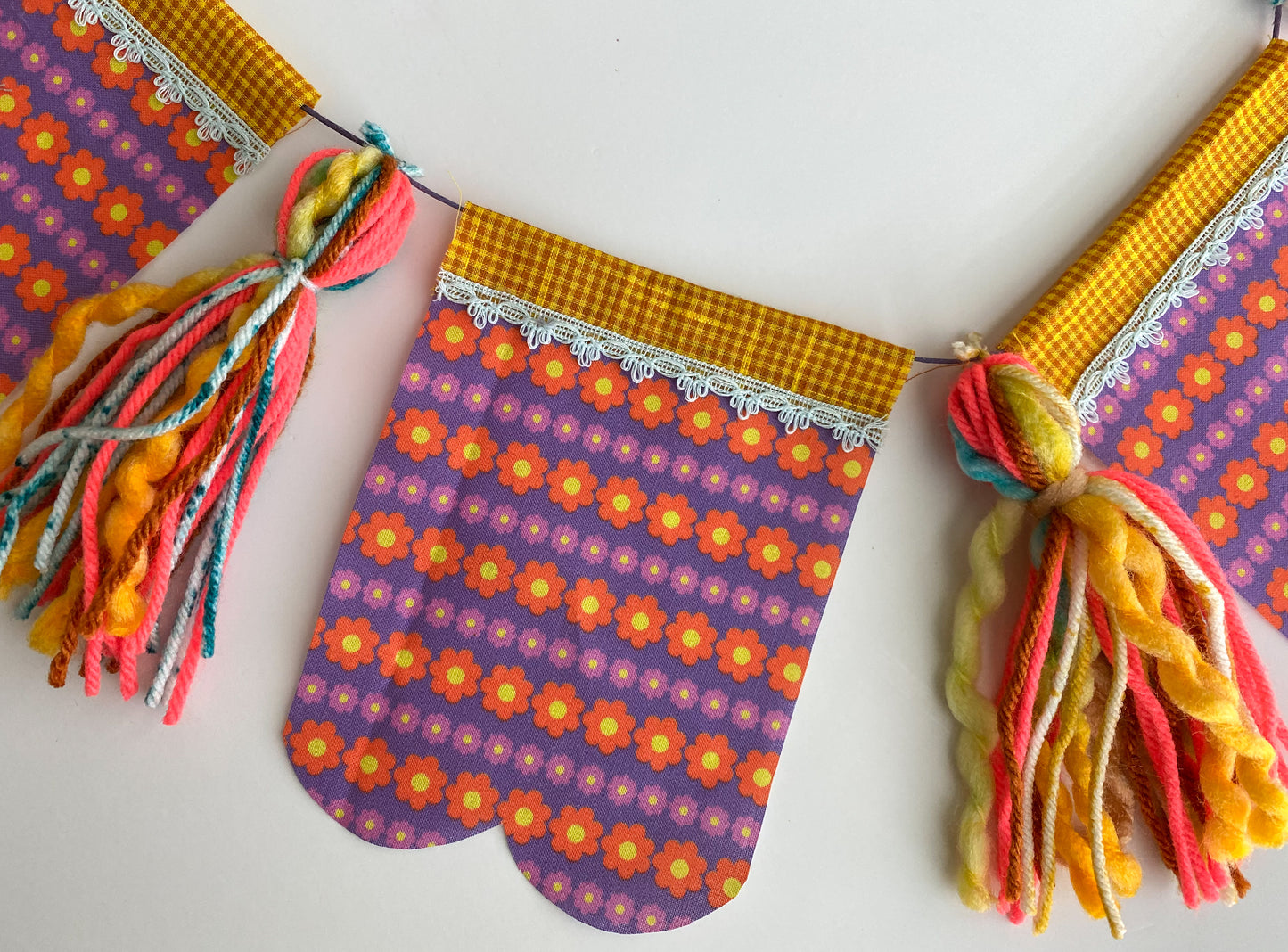 Marigold Scalloped Garland