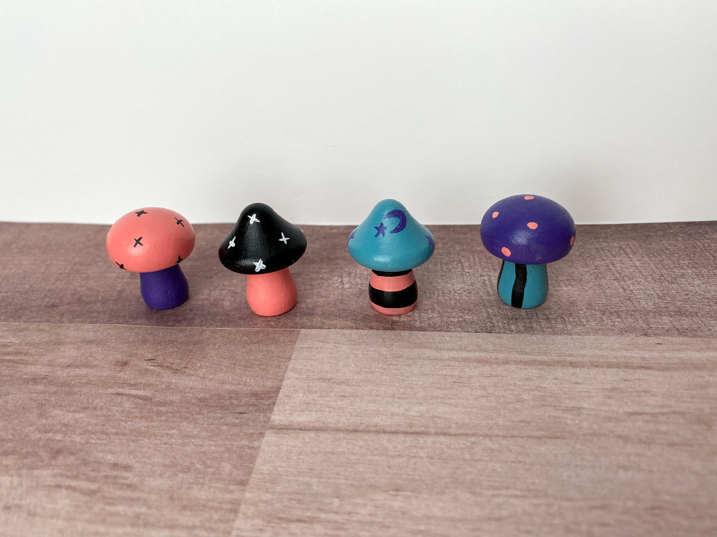 Mini Wooden Mushrooms - Blue/Purple