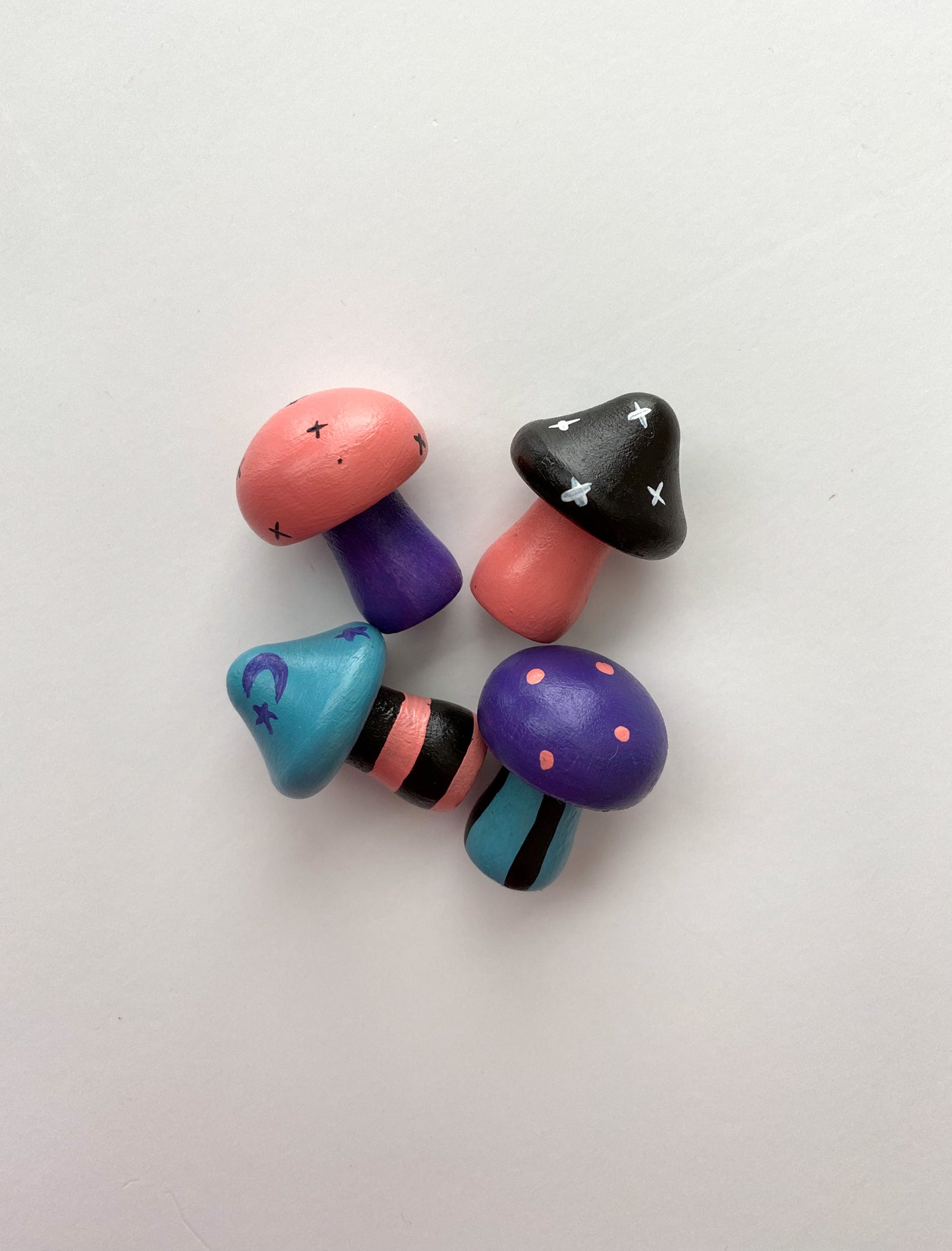 Mini Wooden Mushrooms - Blue/Purple